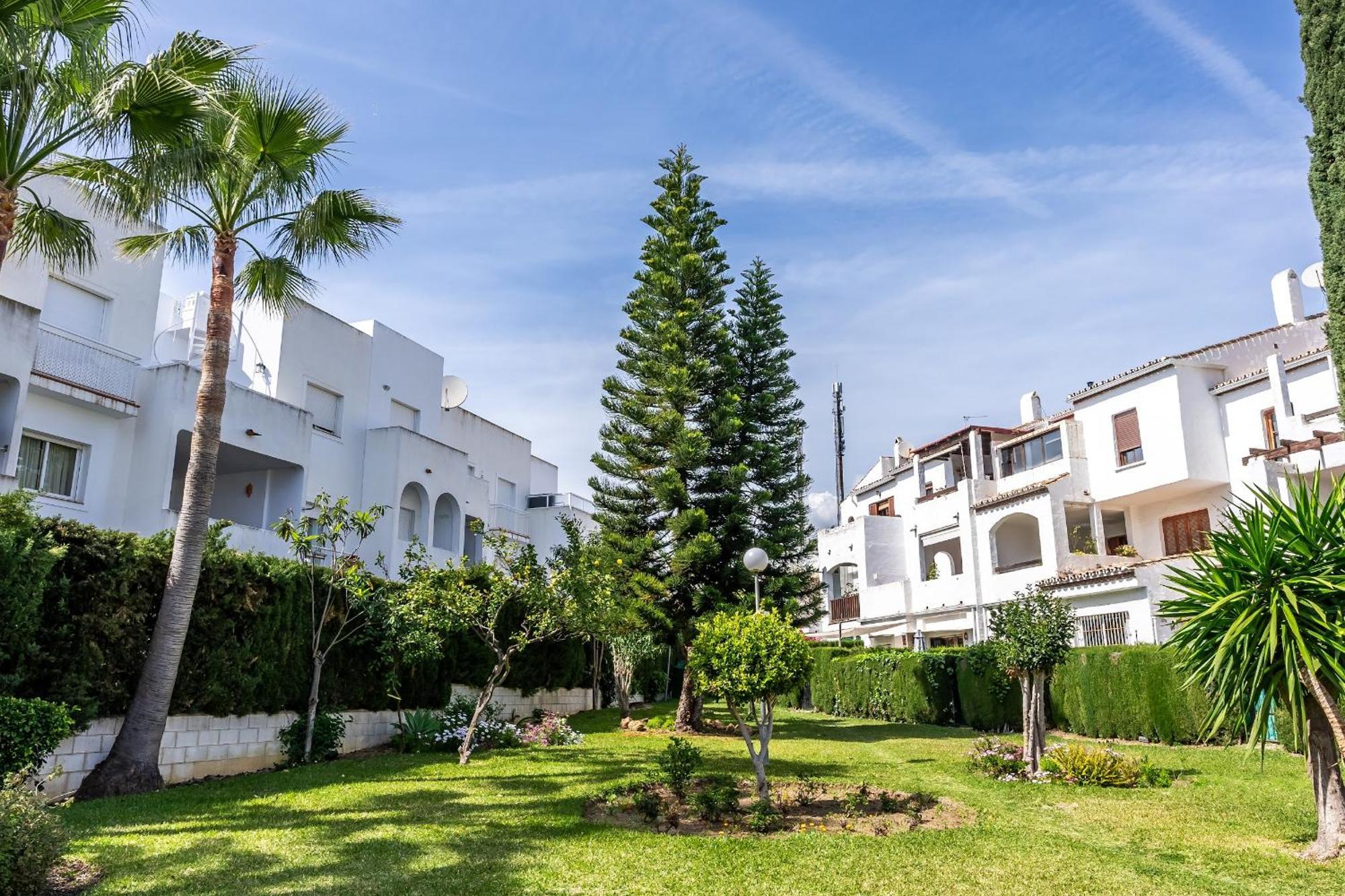 Gezellig Stijlvol Appartement Dichtbij Het Strand Estepona Exterior photo